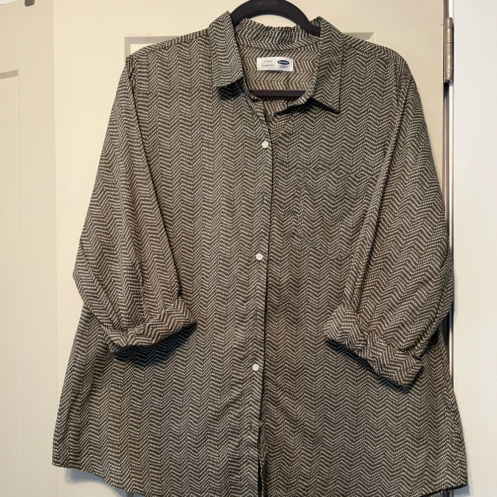 Old Navy Sheer Print Button Down Top Womens